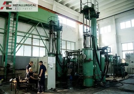 Elektryczny piec do ponownego stopienia próżniowego łuku VAR/RVAR 2T-30T dla zakładów produkcyjnych